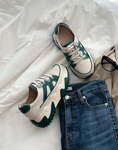 사계절 내내 편안하게 신을 수 있는 베이직 스타일 슈즈 1A8ZG0